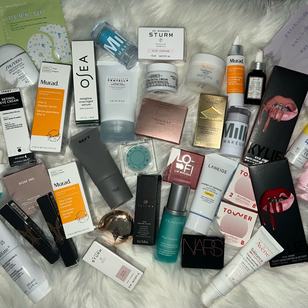 Mystery beauty bundle 
x4 products